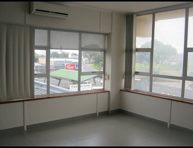 90M² OFFICE TO LET IN STRAND CENTRAL